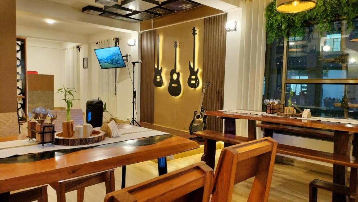 שילונג Aroma Inn מראה חיצוני תמונה