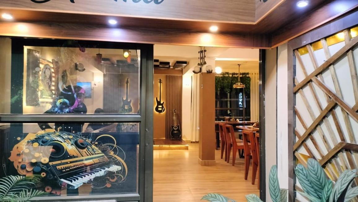 שילונג Aroma Inn מראה חיצוני תמונה