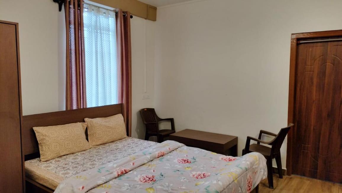 שילונג Aroma Inn מראה חיצוני תמונה