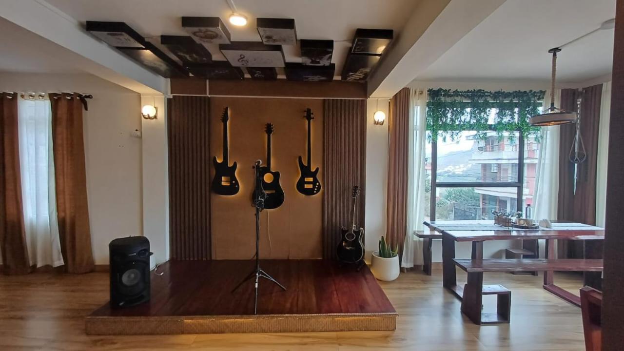 שילונג Aroma Inn מראה חיצוני תמונה