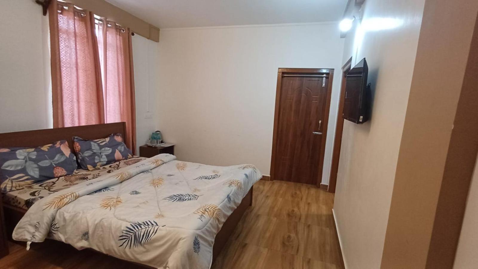 שילונג Aroma Inn מראה חיצוני תמונה