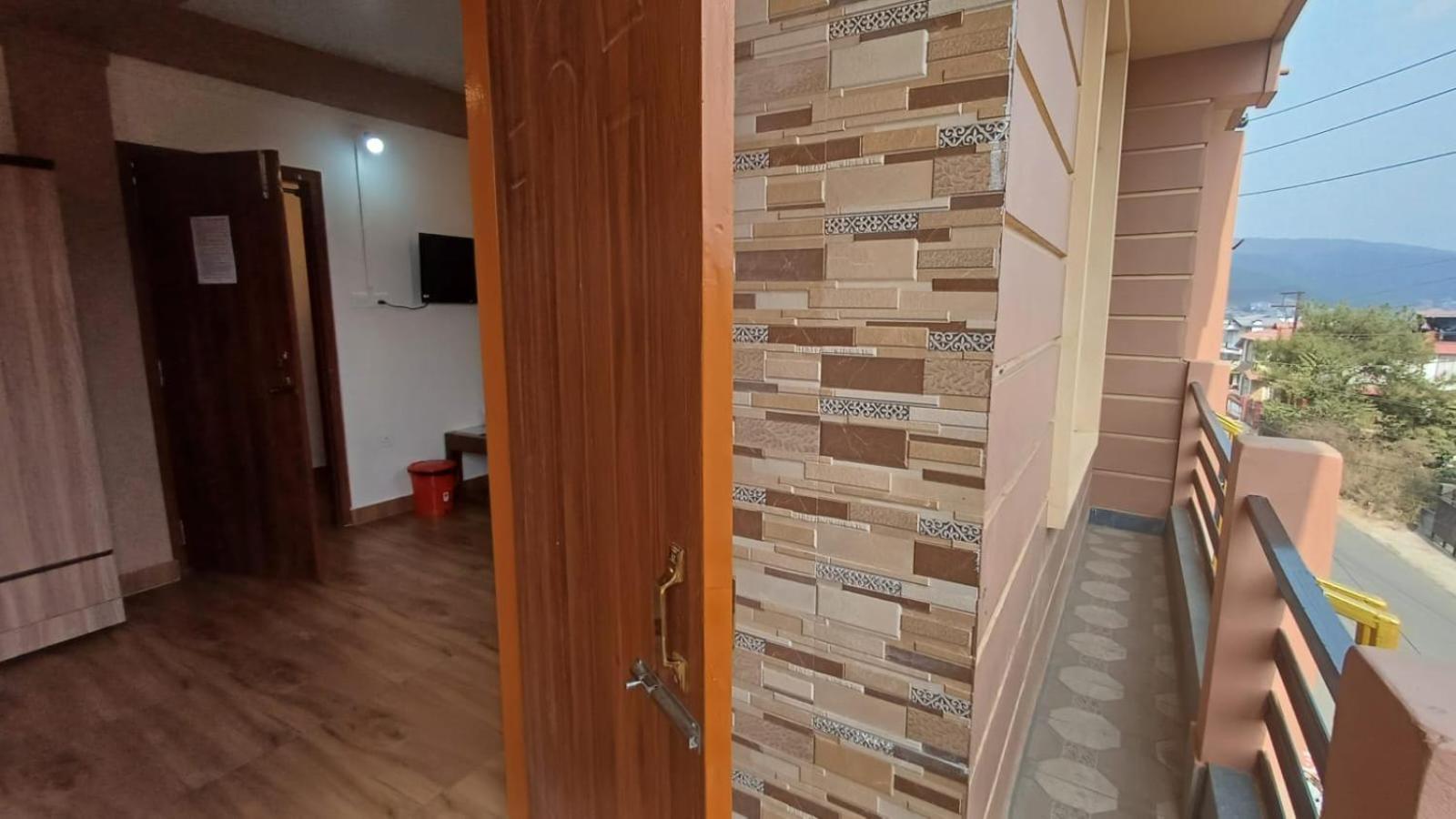 שילונג Aroma Inn מראה חיצוני תמונה