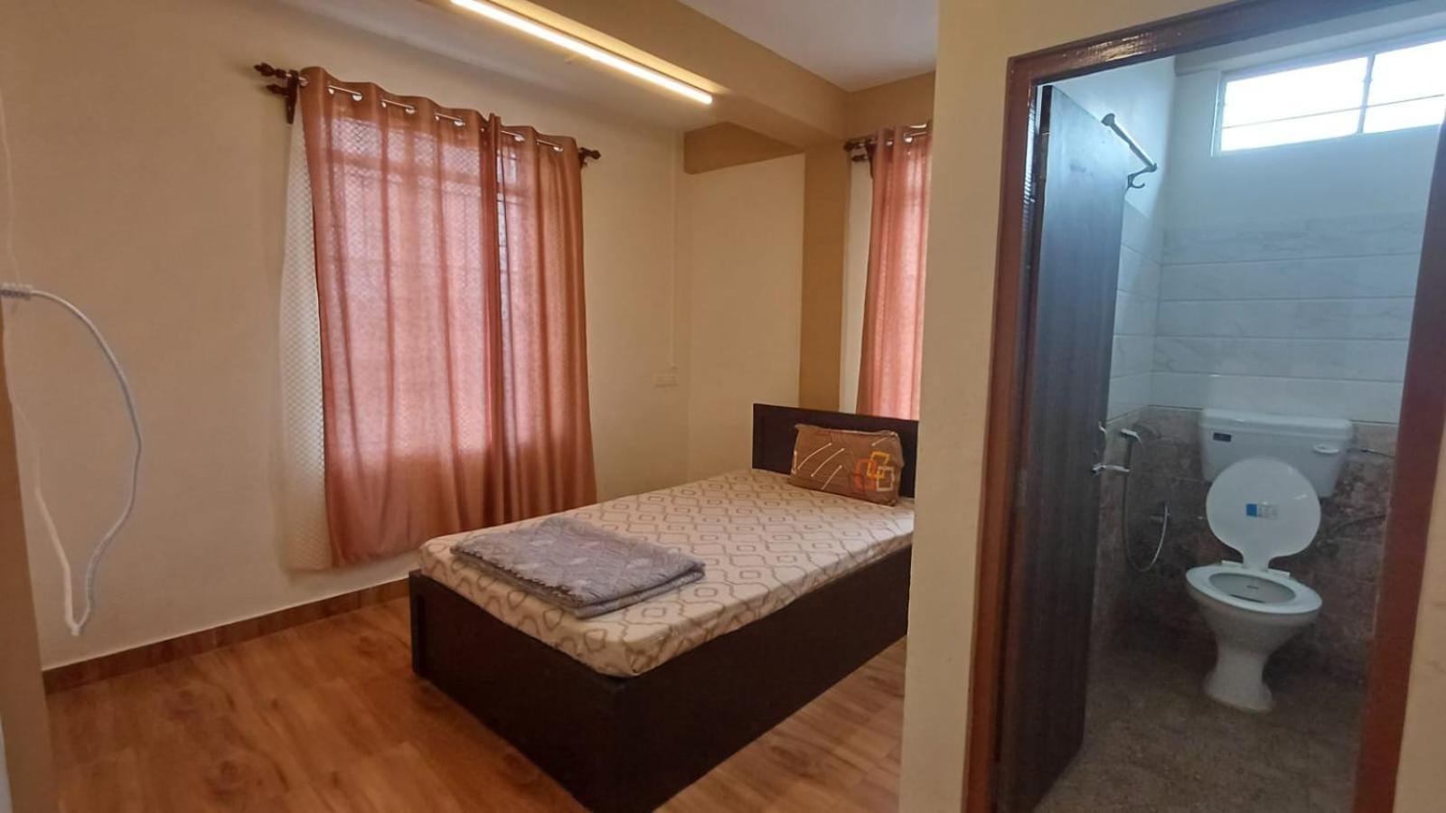 שילונג Aroma Inn מראה חיצוני תמונה