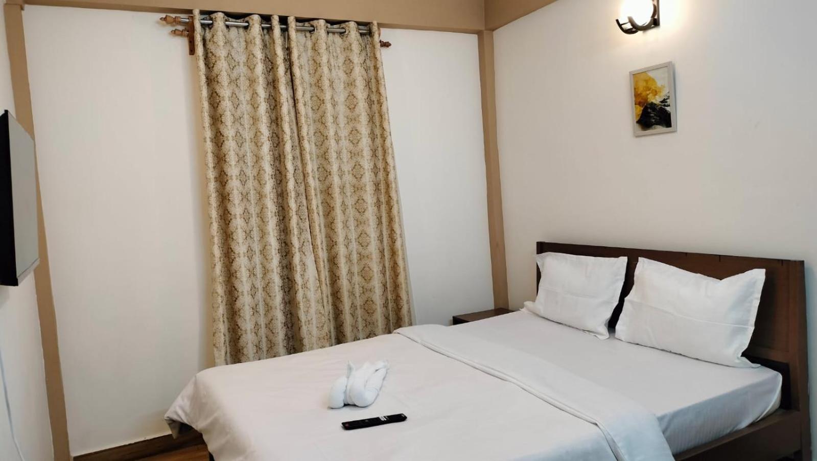 שילונג Aroma Inn מראה חיצוני תמונה