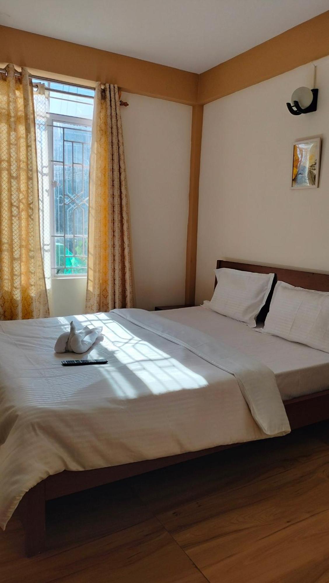 שילונג Aroma Inn מראה חיצוני תמונה