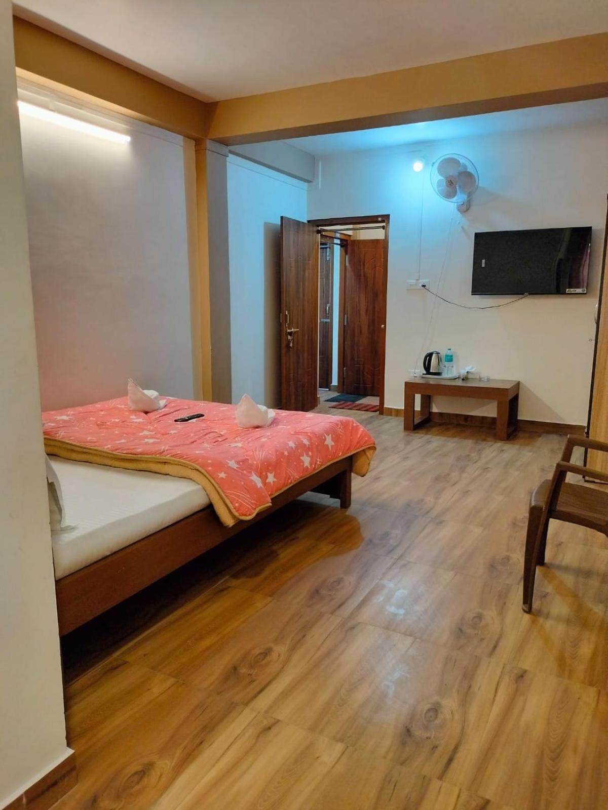 שילונג Aroma Inn מראה חיצוני תמונה