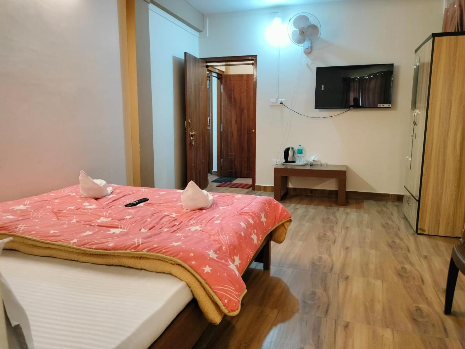שילונג Aroma Inn מראה חיצוני תמונה